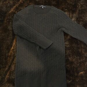 Black GAP Women’s Sweater Size Medium